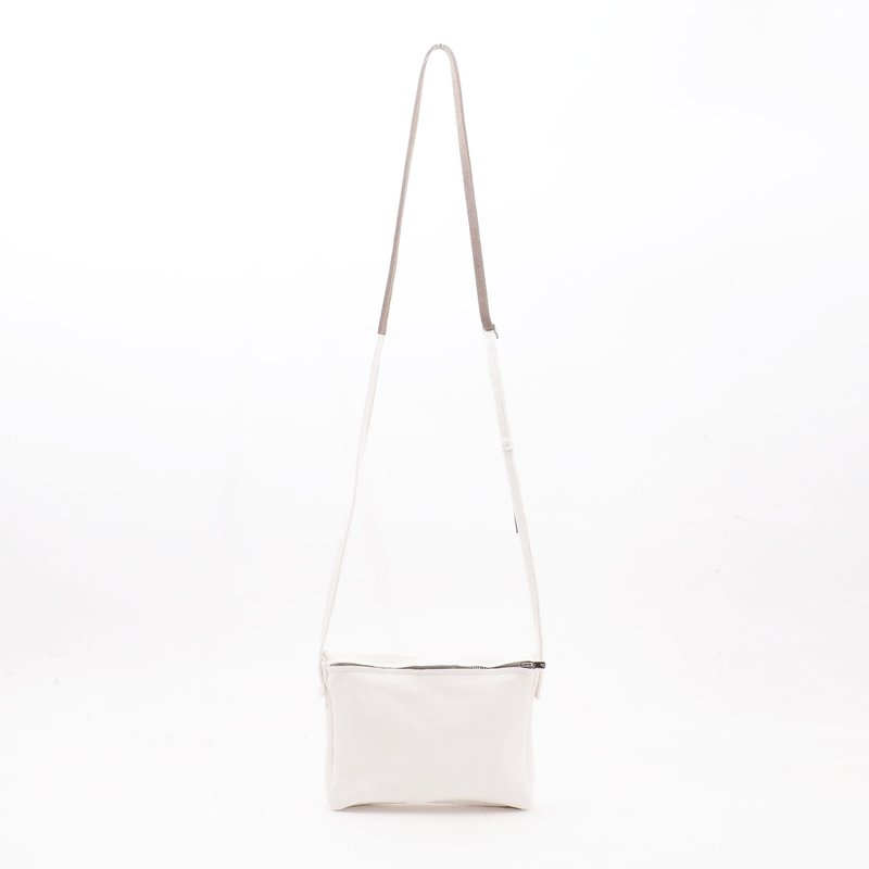 Leather sacoche/white/kangaroo leather/small/pochette/genuine leather/Sac2303 - กระเป๋าแมสเซนเจอร์ - หนังแท้ ขาว