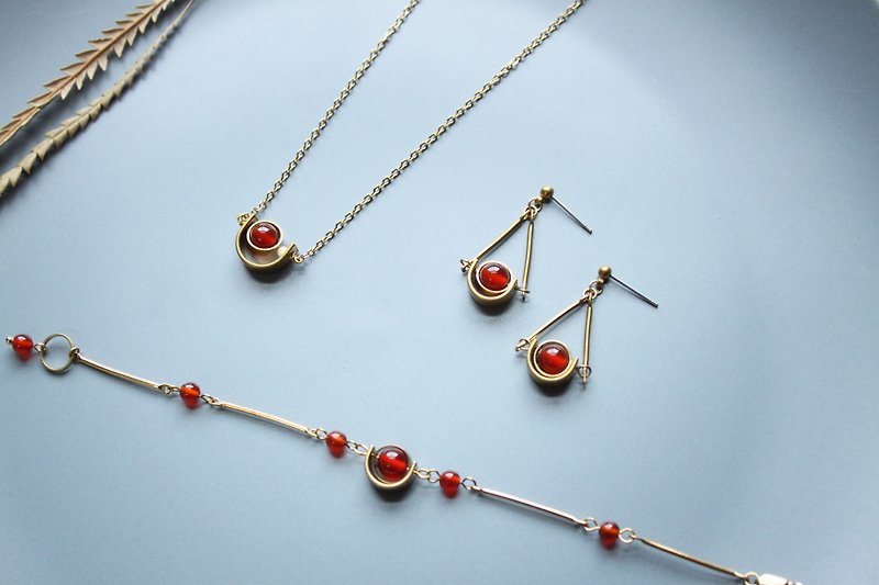 Whirling Set Crimson - earrings necklace bracelet - ต่างหู - หิน สีแดง