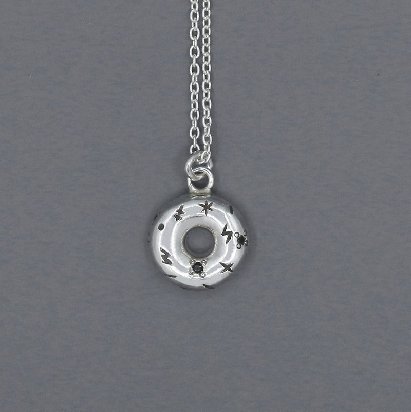 其他金屬 項鍊 銀色 - Donut Necklace