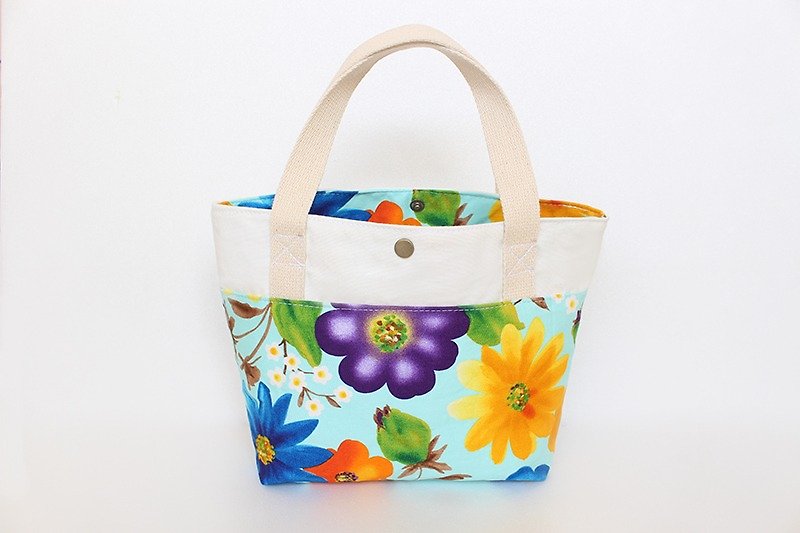 Big flower pattern handbag / Tote bag - กระเป๋าถือ - ผ้าฝ้าย/ผ้าลินิน 