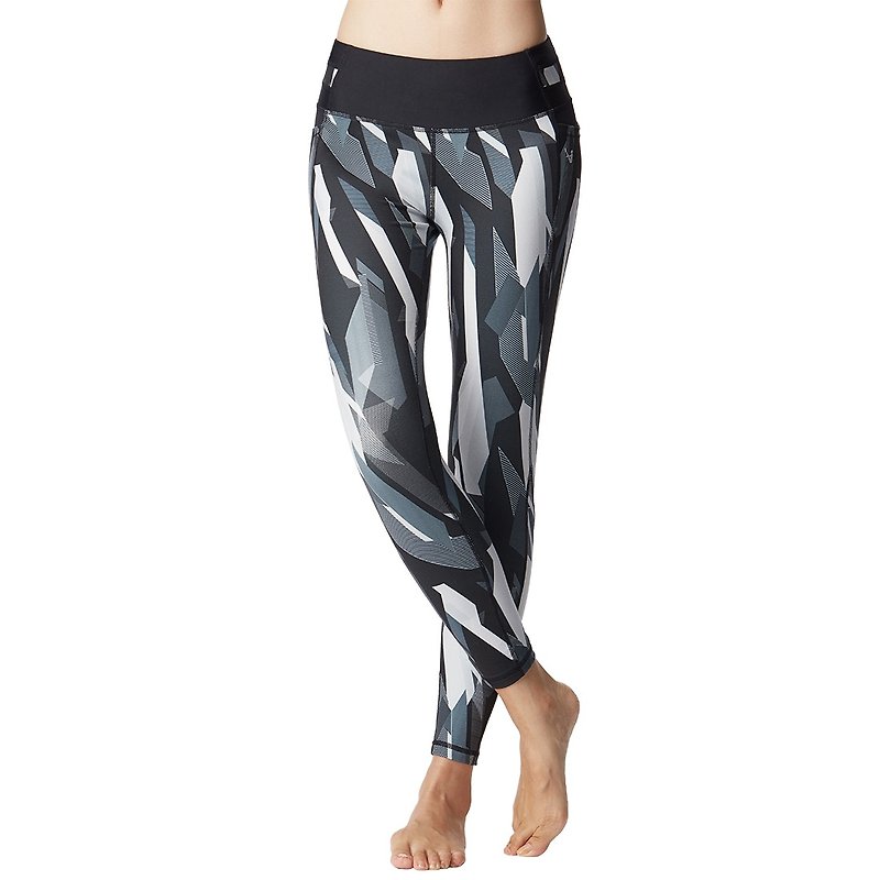 [MACACA] City Roaming Hip Bone Pocket Cropped Pants - ATE7671 Black Geometry - Women's Yoga Apparel - Polyester Gray