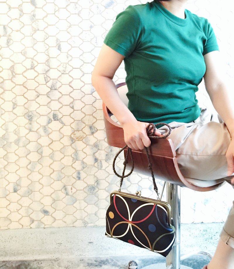 Shoulder bag / cross-body bag / gold bag / modern Qibao cross-body gold bag - Messenger Bags & Sling Bags - Cotton & Hemp Black