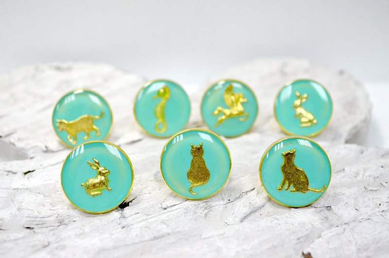 TIMBEE LO 薄荷綠色底 金色圖案剪影 戒指 尺寸可以調整 - 戒指 - 其他金屬 綠色