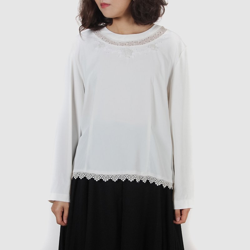 [Egg plant vintage] ring lace pure white vintage shirt top - Women's Shirts - Polyester White