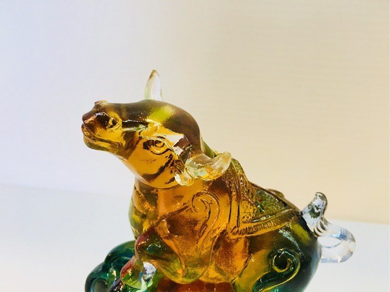 Liuli Zodiac Ox - ของวางตกแต่ง - กระจกลาย 