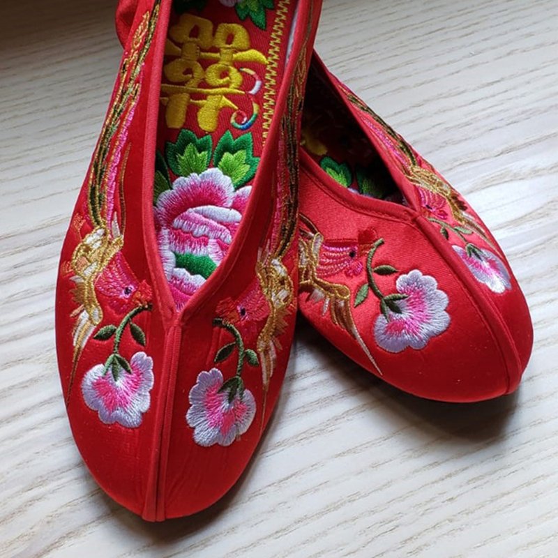 傳統手工製造紅色繡花鞋 KW11201712 紅色 ** 附送贈品 ** - 女休閒鞋/帆布鞋 - 棉．麻 紅色