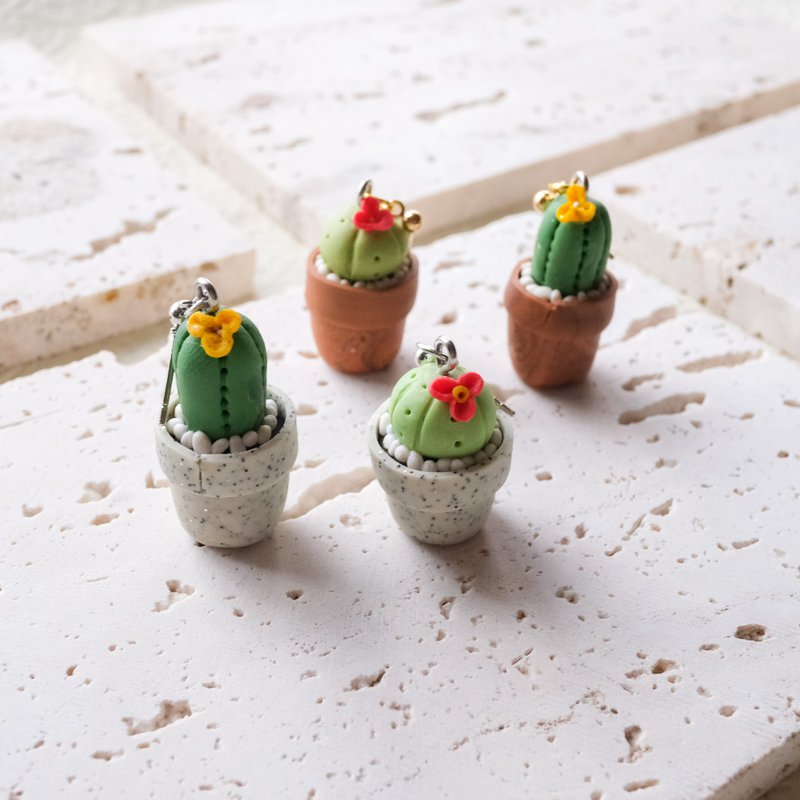 [Red Heart] Series - Cactus Handmade Soft Pottery Earrings/ Clip-On - ต่างหู - ดินเผา สีเขียว