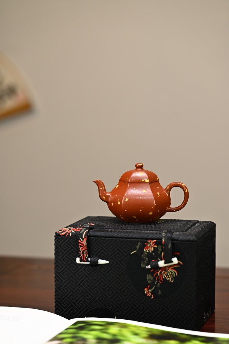 Hexagonal pear shaped, fully handmade /Second Prize in the All Handicraft Compet - Teapots & Teacups - Pottery 