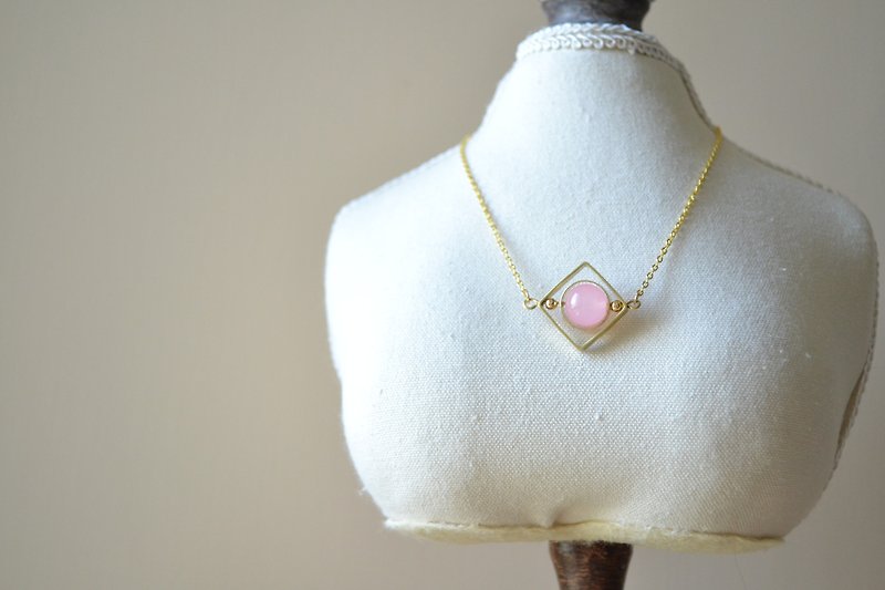 Triangle Spinning Planet。Rose Quartz Necklace【Soft Boil Egg】 - Necklaces - Gemstone Pink