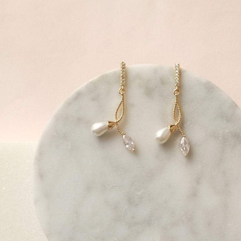 ALYSSA & JAMES Stone 925 Silver pearl earrings long needle - ต่างหู - เครื่องประดับพลอย สีทอง