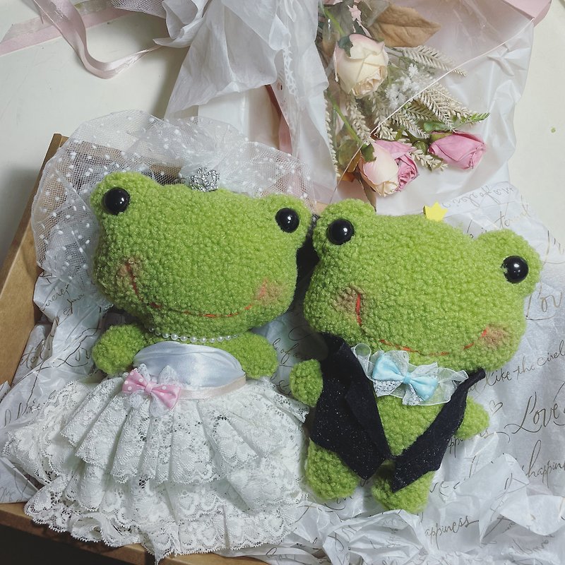 RABBIT LULU Matcha Frog Prince Princess Wedding Gift An Bed Doll Car Head Color Wedding - Stuffed Dolls & Figurines - Other Materials Green