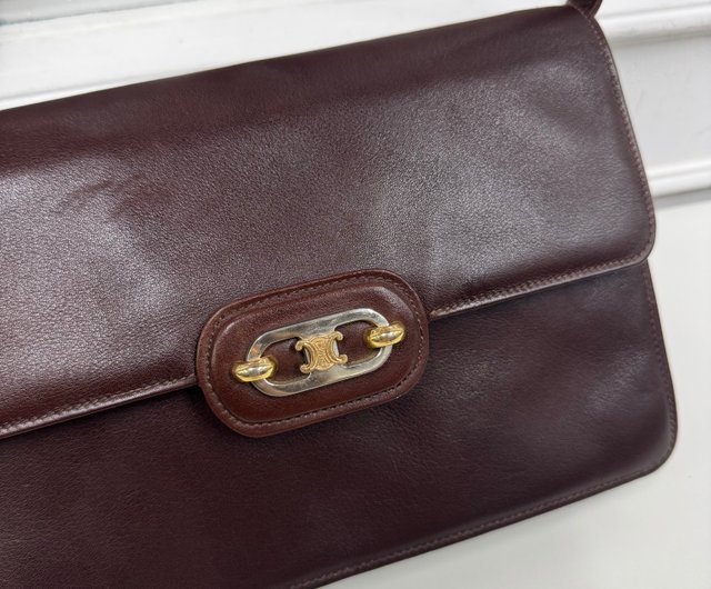 美品 セリーヌ ハンドバッグ トリオンフ金具 オールレザー 肩掛け可 美品 セリーヌ ハンドバッグ トリオンフ金具 オールレザー