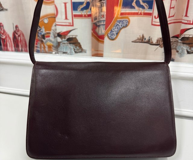 美品 セリーヌ ハンドバッグ トリオンフ金具 オールレザー 肩掛け可 美品 セリーヌ ハンドバッグ トリオンフ金具 オールレザー