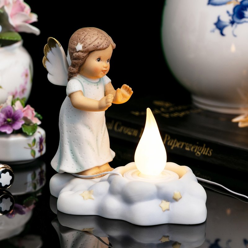 German Goebel prayer candlestick angel ceramic bedroom student USB electronic night light candlestick candle - เทียน/เชิงเทียน - เครื่องลายคราม 