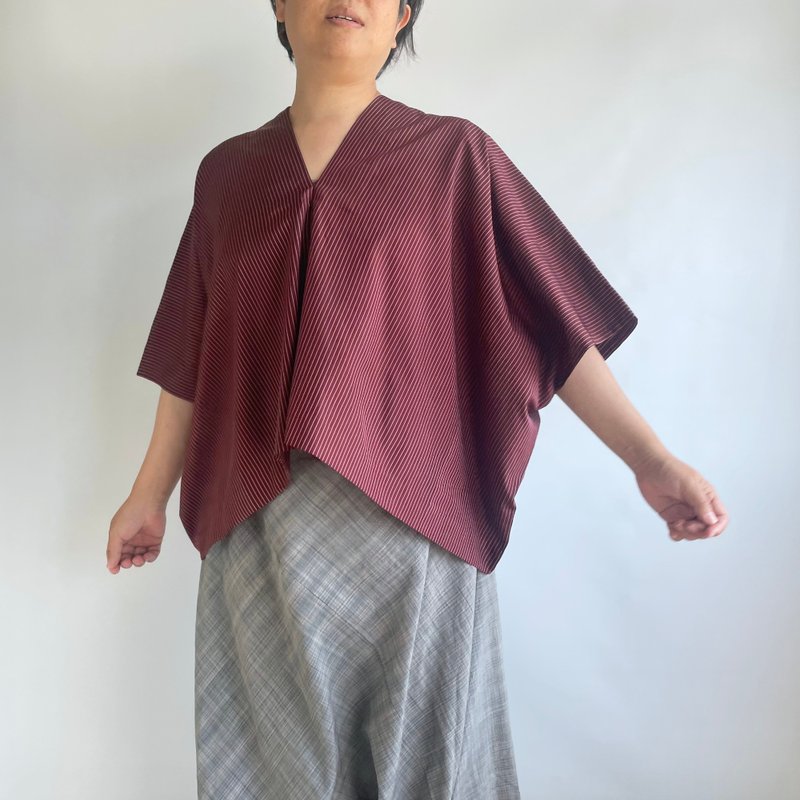 【1点もの】縦づかいのワイドプルオーバー -絹着物地 臙脂 縦縞 & 新毛斯 セピアローズ - 女襯衫 - 絲．絹 紫色