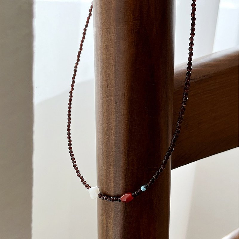 Clover with brown necklace - 項鍊 - 其他材質 咖啡色