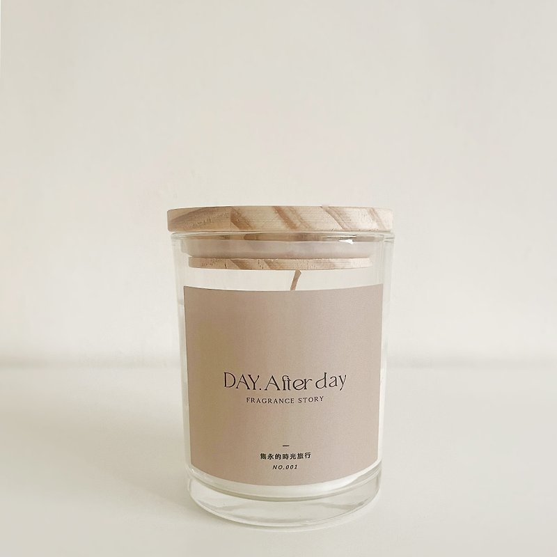 DAY.After.day - No.001 Timeless Time Travel Natural Soy Wax Container Scented Candle - เทียน/เชิงเทียน - ขี้ผึ้ง ขาว