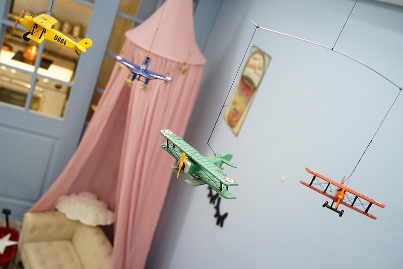本格的なモデルのヴィンテージ航空機の装飾品 - 置物 - プラスチック 多色