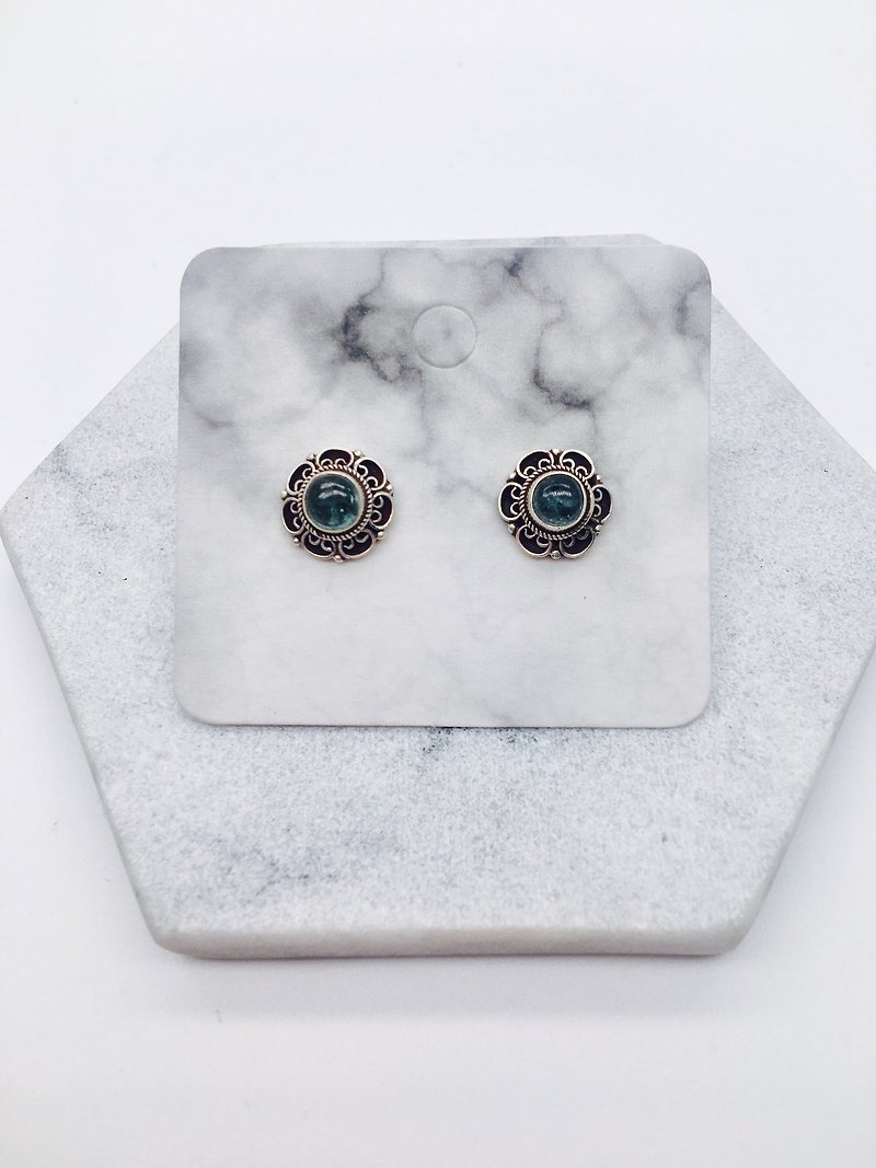 藍碧璽925純銀花邊設計耳環 尼泊爾手工鑲嵌製作 - 耳環/耳夾 - 寶石 藍色