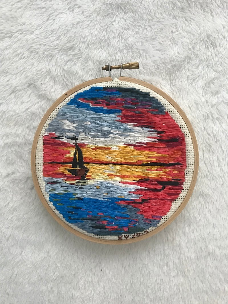 The sunset sailing embroidered 航行倒影夕陽手工刺繡掛畫擺飾 - 裝飾/擺設  - 繡線 多色