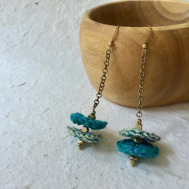 Crochet duo colour macaron dangling earrings -peacock x pastel green - Earrings & Clip-ons - Cotton & Hemp Blue