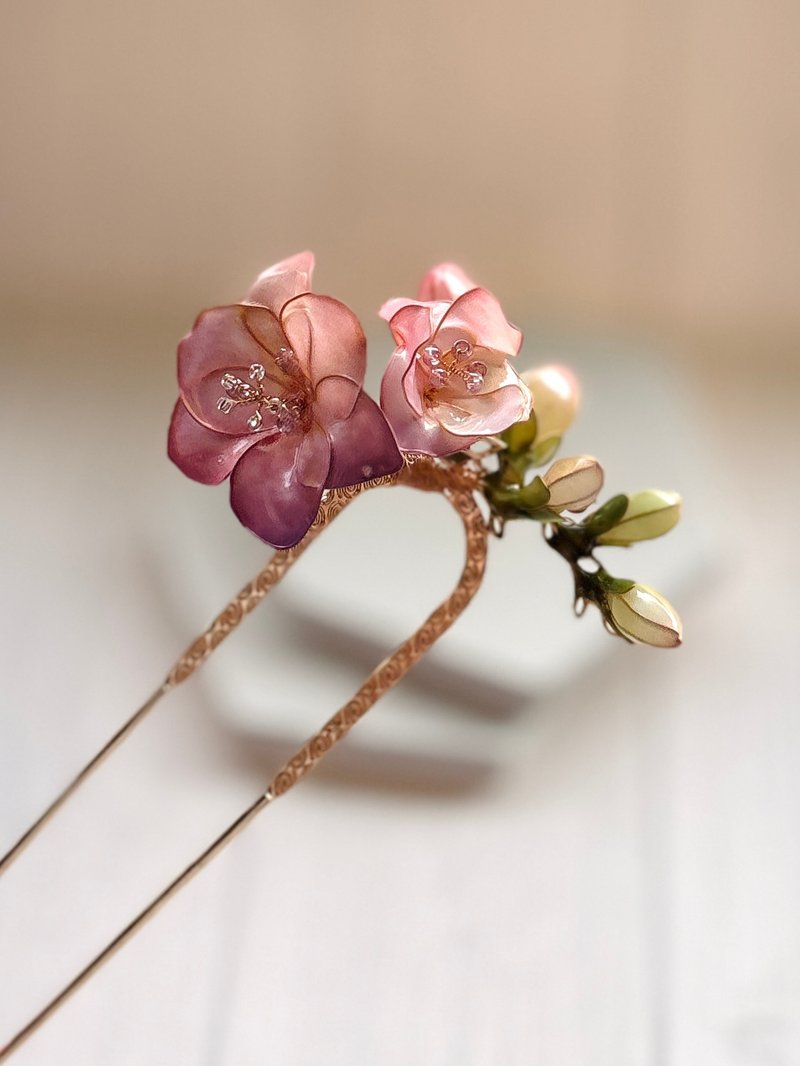 淺粉紫小蒼蘭U型雙釵髮簪 一隻販售 - 髮夾/髮圈 - 樹脂 粉紅色