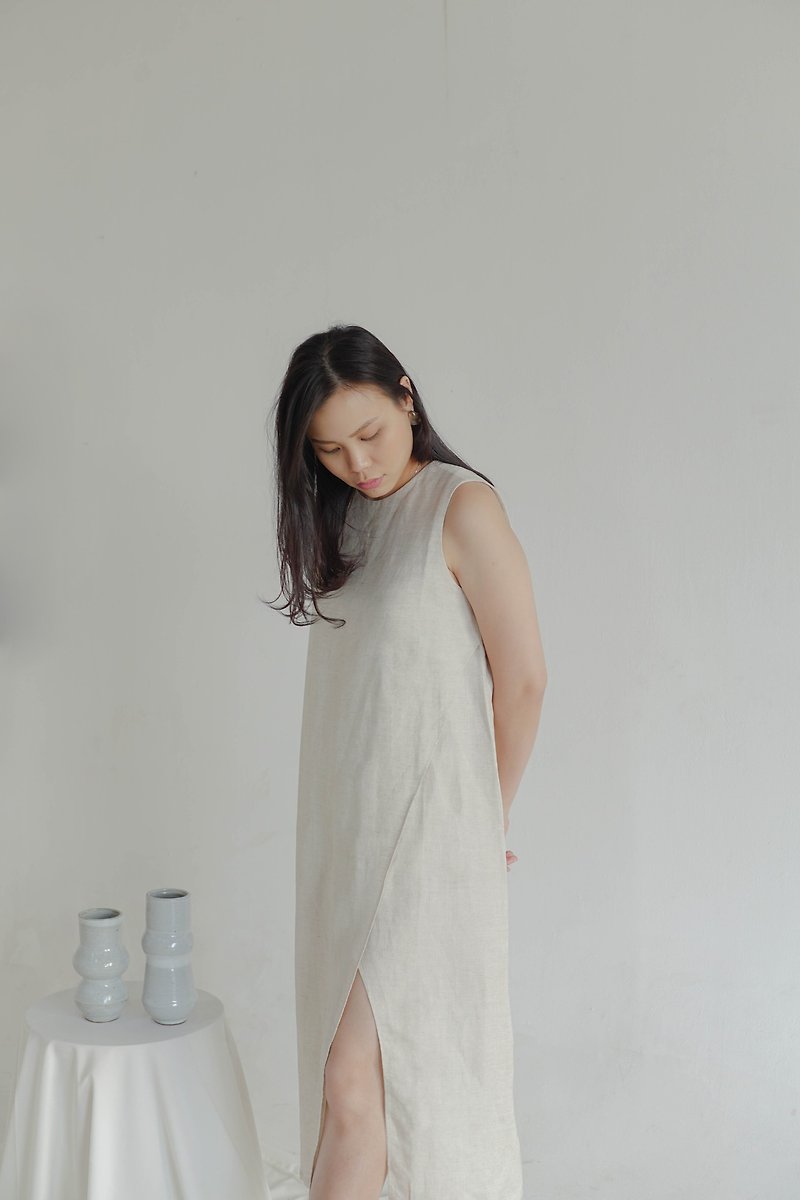 Oatmeal Linen Asymmetrical Dress - ชุดเดรส - ผ้าฝ้าย/ผ้าลินิน สีกากี