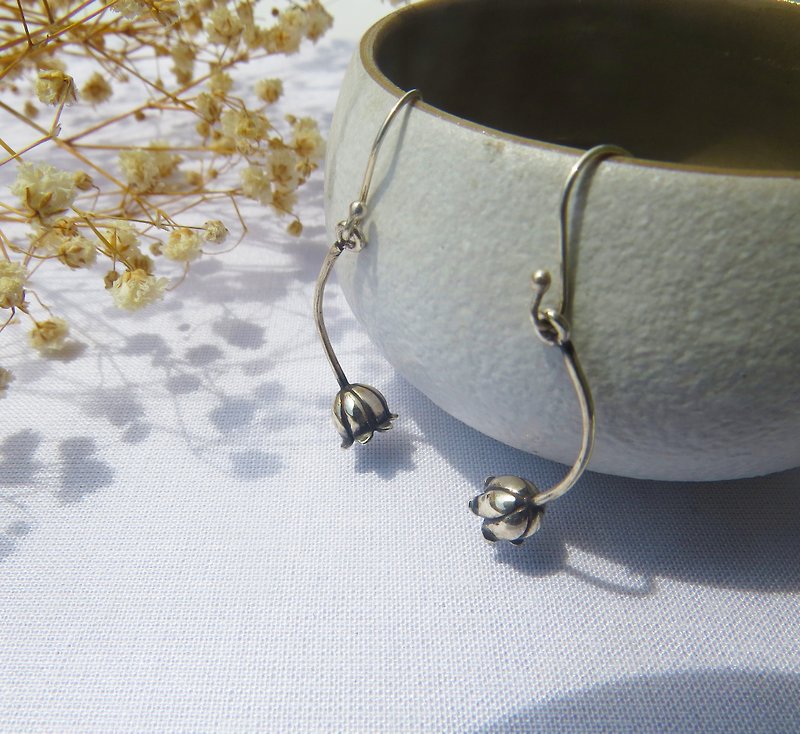 Small fresh series / bell flower earrings / 925 Silver - ต่างหู - วัสดุอื่นๆ สีเงิน