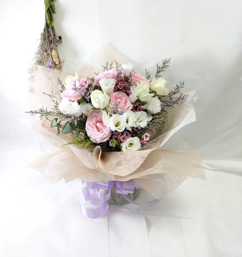 Flowers~Exquisite Bellflower Bouquet Free Shipping Dianhua Coupons in Taipei City - ช่อดอกไม้แห้ง - พืช/ดอกไม้ 