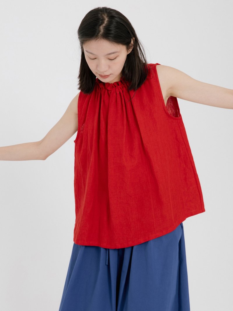 Red Linen Drawstring Pleated Tank Top - เสื้อกั๊กผู้หญิง - ผ้าฝ้าย/ผ้าลินิน สีแดง