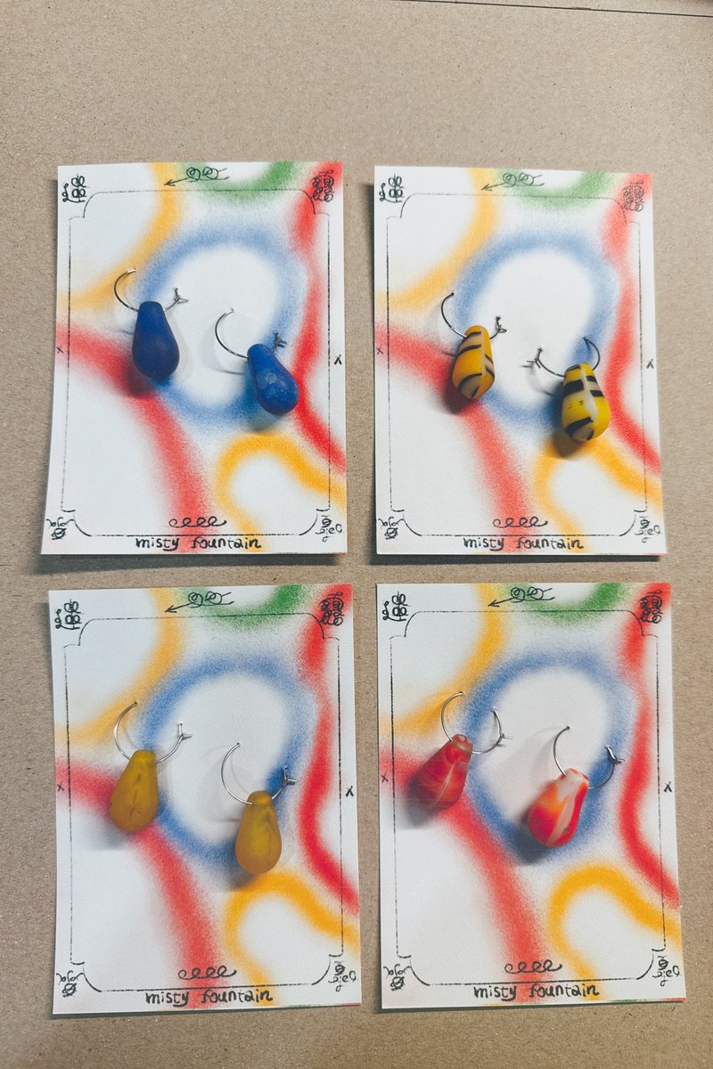 One Of A Kind 系列飾品。玻璃水滴耳環 - 耳環/耳夾/耳骨夾 - 玻璃 多色