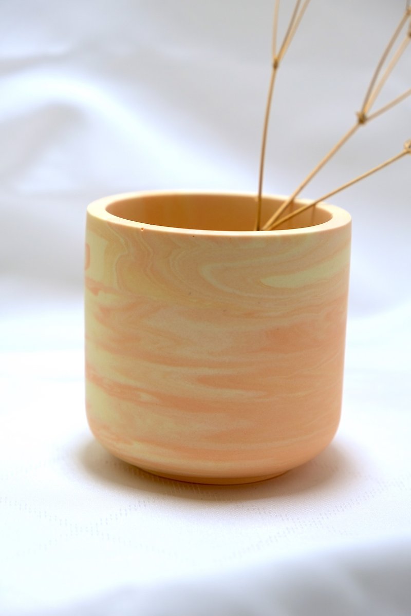 Soft Marbling Round Minimalist Container Plant Container - Items for Display - Resin 
