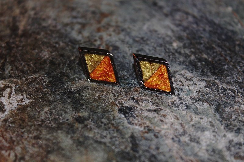 Double-sided Lawrence Soft Stylus Earrings - Textured Gold X Textured Tangerine - Earrings & Clip-ons - Pottery Gold