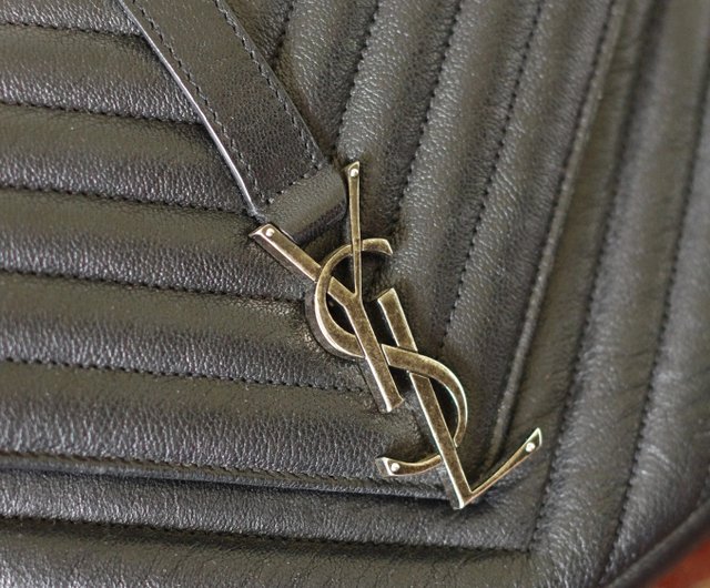 古き良きアンティークジュエリー YSL SAINT LAURENT ブラック