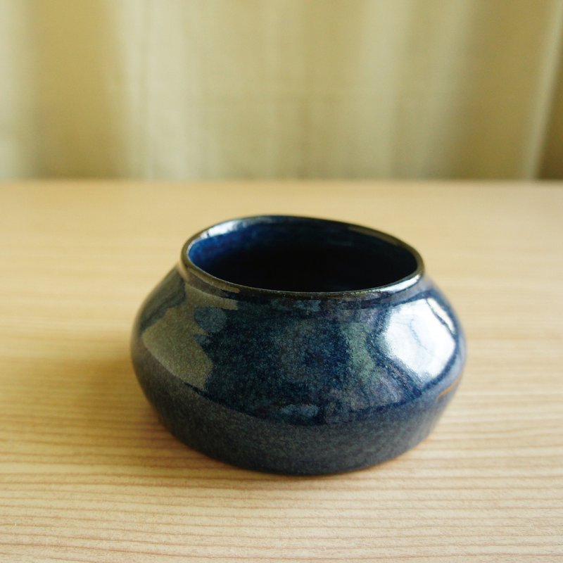 Lovely手作陶瓷【星空食缽、花器、深藍】 - 碗 - 陶 藍色