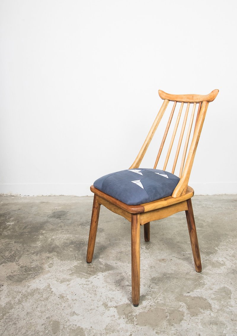 二手衣改造牛背溫莎椅 新舊椅計劃 唐青古物商X小樹林林總總限量聯名合作 - 其他家具 - 木頭 卡其色