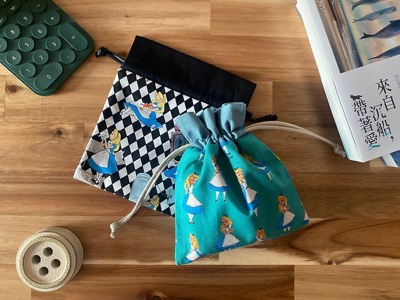 Drawstring pocket/cosmetic bag/storage bag:::Alice - Toiletry Bags & Pouches - Cotton & Hemp Multicolor