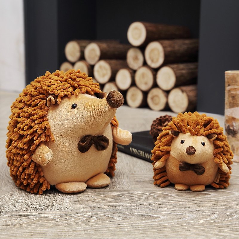 Jouetle Hedgehog fun pet animal doorstop bookend home decoration birthday gift - ของวางตกแต่ง - เส้นใยสังเคราะห์ สีนำ้ตาล