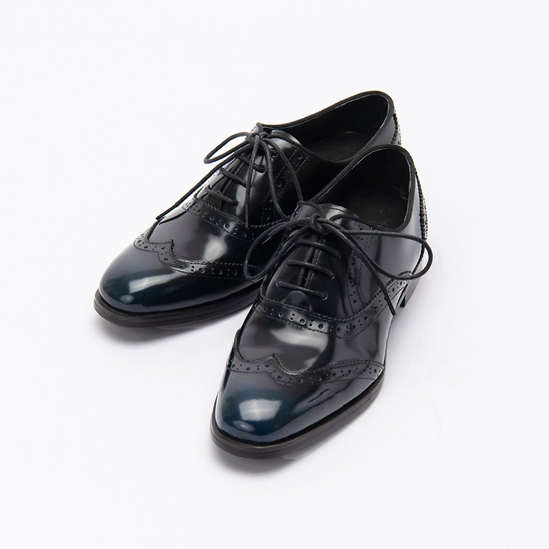 [Metro Yashi] full leather carved bright sense wing pattern oxford shoes _ gradient deep sea blue - รองเท้าอ็อกฟอร์ดผู้หญิง - หนังแท้ สีน้ำเงิน