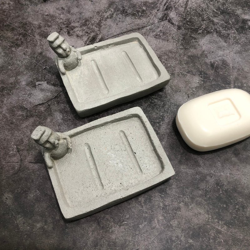 福利品---享洗澡 水泥製手捏摩艾造型皂盤 - 衛浴用品/浴室收納 - 水泥 灰色