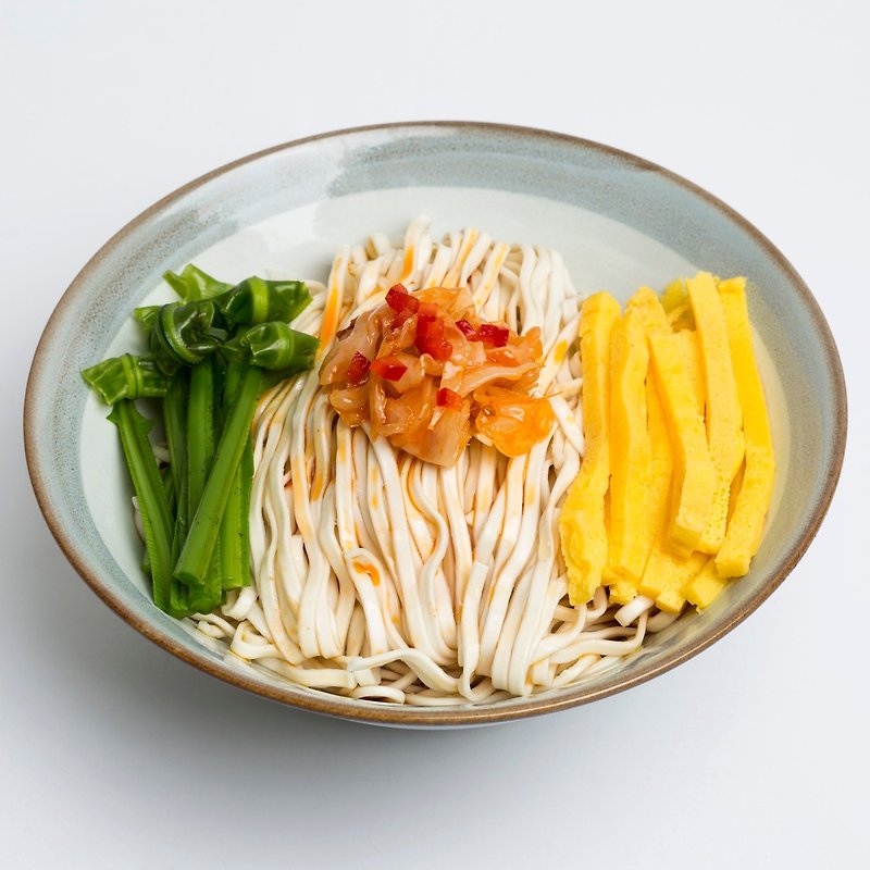 【Mom noodles】 hot and sour noodles a bag of four into the bag - บะหมี่ - อาหารสด สีเหลือง