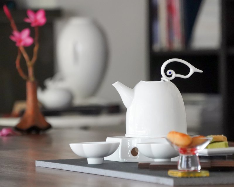 白瓷藝術_雲享_壺杯組_茶具禮盒_王俠軍設計 - 茶壺/茶杯/茶具 - 其他材質 白色