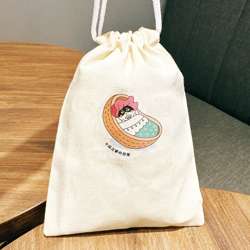 Mercedes cat baby の daily canvas drawstring bag hand-printed Drawstring bag - กระเป๋าเครื่องสำอาง - ผ้าฝ้าย/ผ้าลินิน สึชมพู