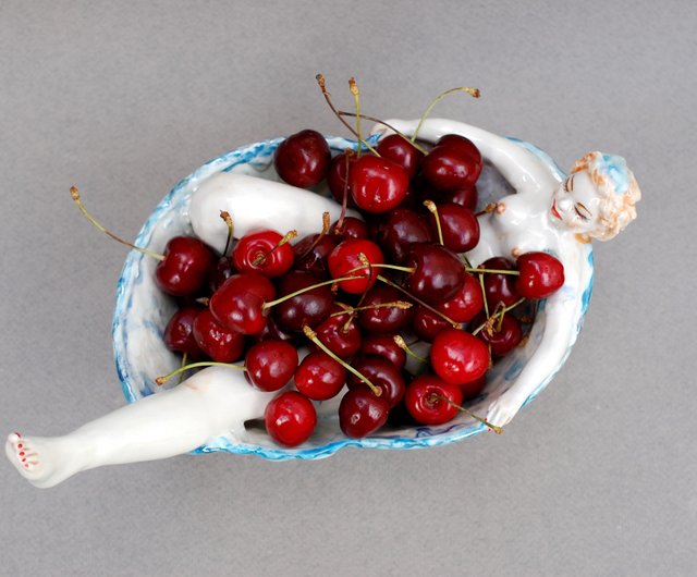 お菓子の磁器の女性の置物花瓶ヌードの女性ブルーセラミックボウル