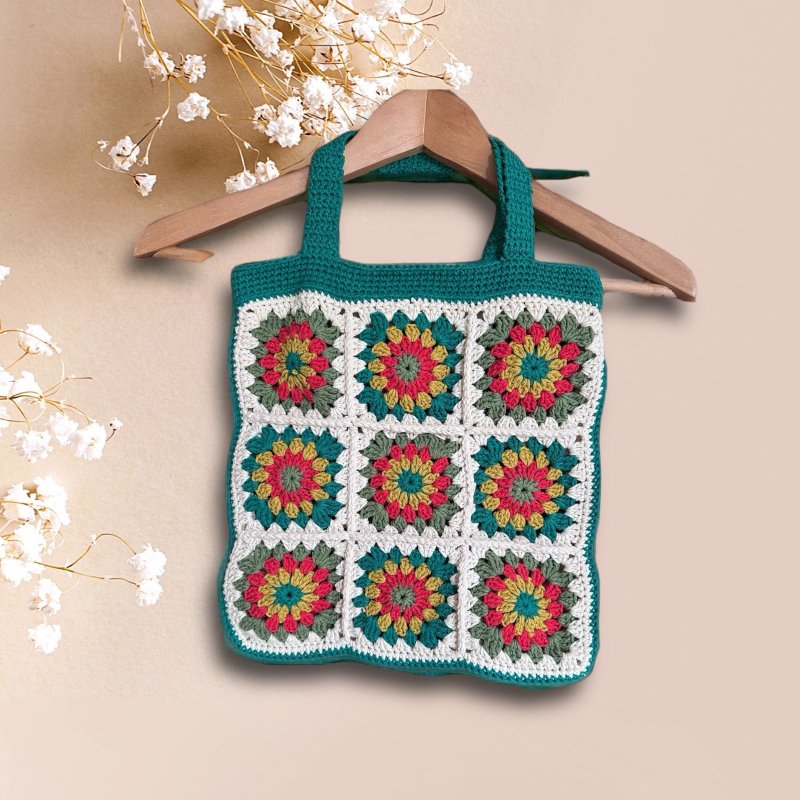 Crochet granny square tote bag - Messenger Bags & Sling Bags - Cotton & Hemp Multicolor