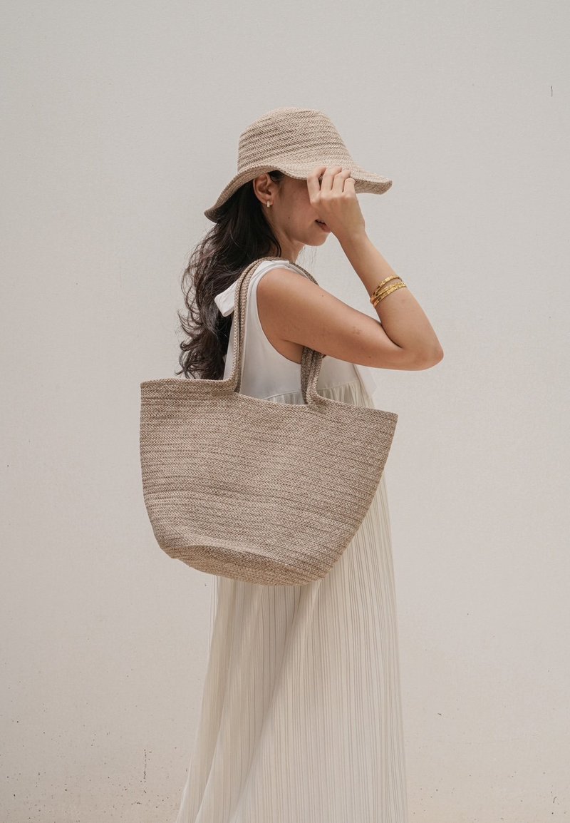 MILLIE | TOTE BAG S - 其他 - 塑膠 卡其色