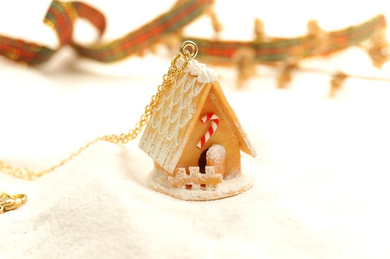 Gingerbread House Necklace・Handmade Polymer Clay Accessory - Necklaces - Clay Khaki