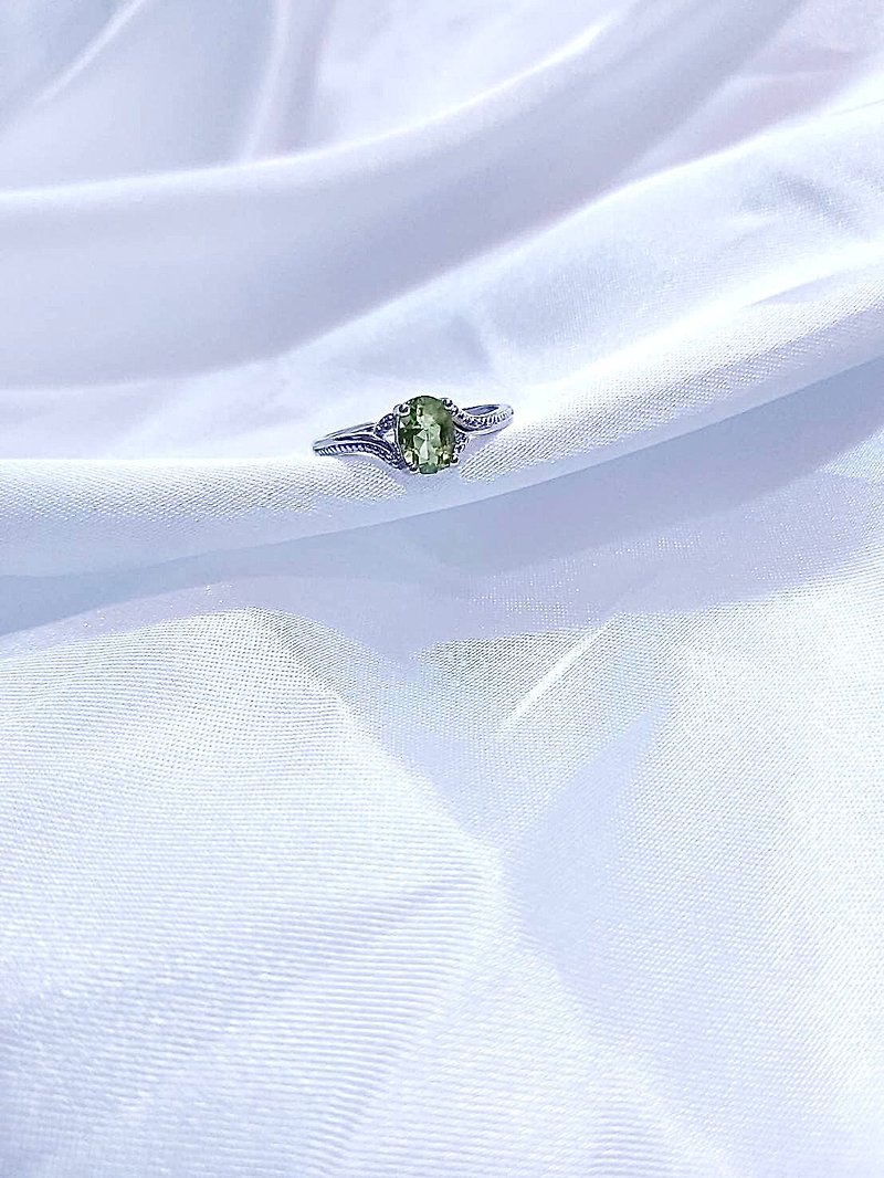 心忱-橄欖石戒指/可調整式戒圍 - 戒指 - 水晶 綠色