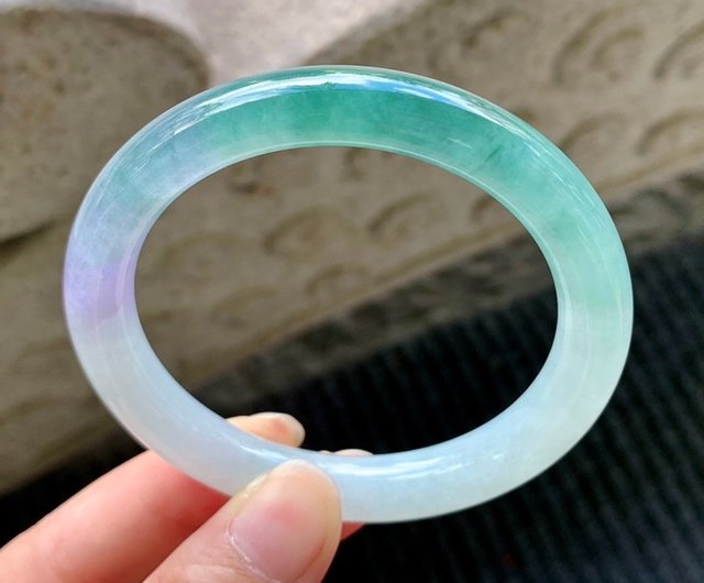 天然氷種翡翠バングル A貨バングル 玉バングル • 糯氷種 春帯彩翡翠の