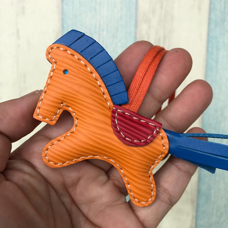 Healing small things orange cute pony hand-sewn water ripple leather charm small size - พวงกุญแจ - หนังแท้ สีส้ม